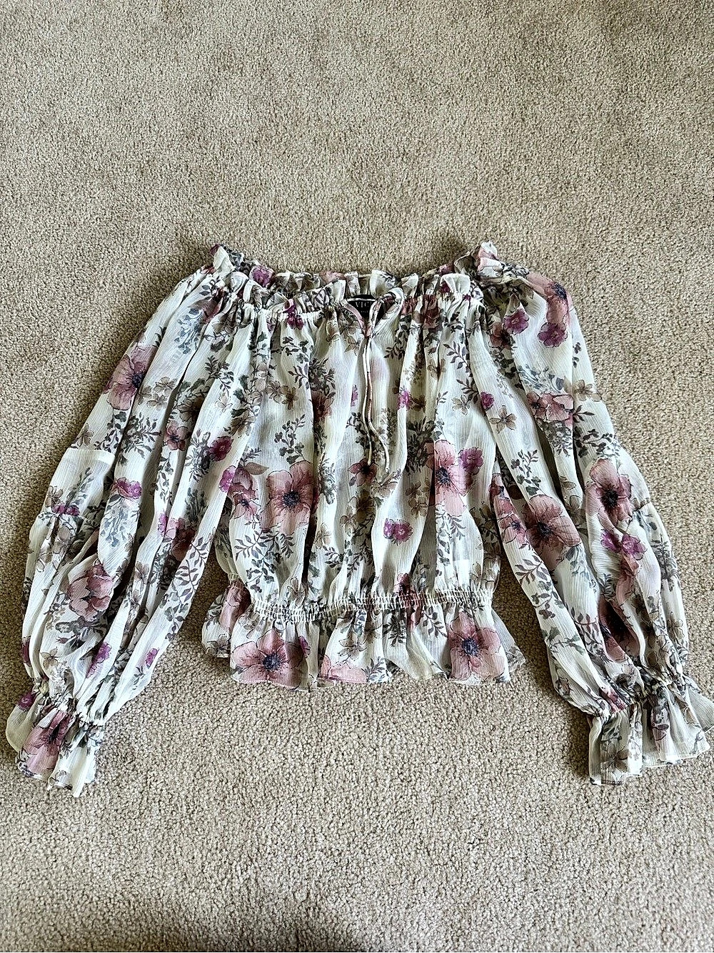 VICI Floral off-the-shoulder Blouse in White & Pink Small Like New